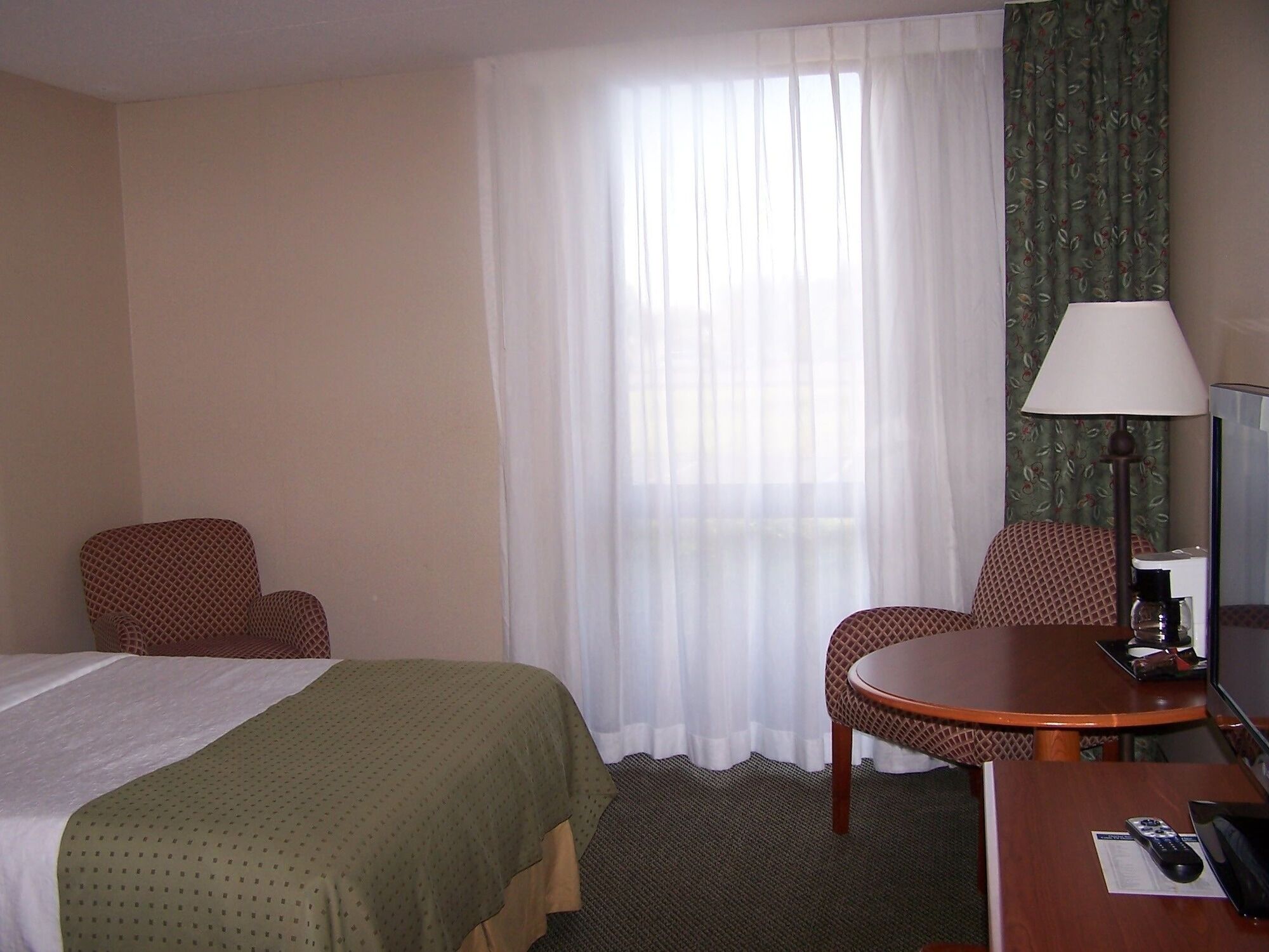 Ramada By Wyndham Alpena Hotel Екстериор снимка